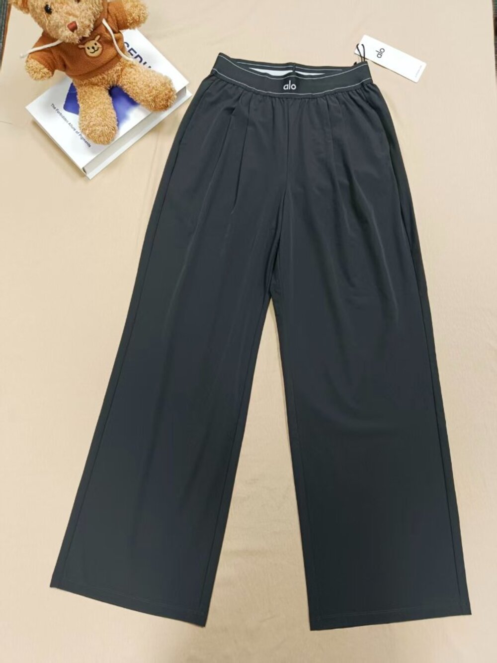 Dark Grey Closet Must-Have🖼ALO Yoga Suit Up WideTrouser-Regular-30" Inseam😍NWT - Picture 2 of 9